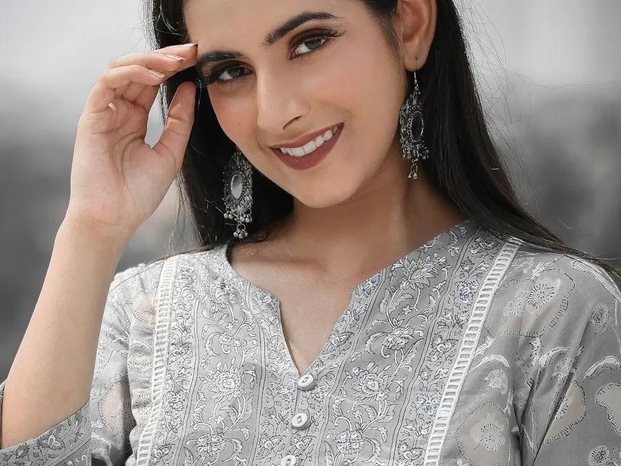 Floral White Silk Blend Kurta Set - Soft, Flattering & Easy