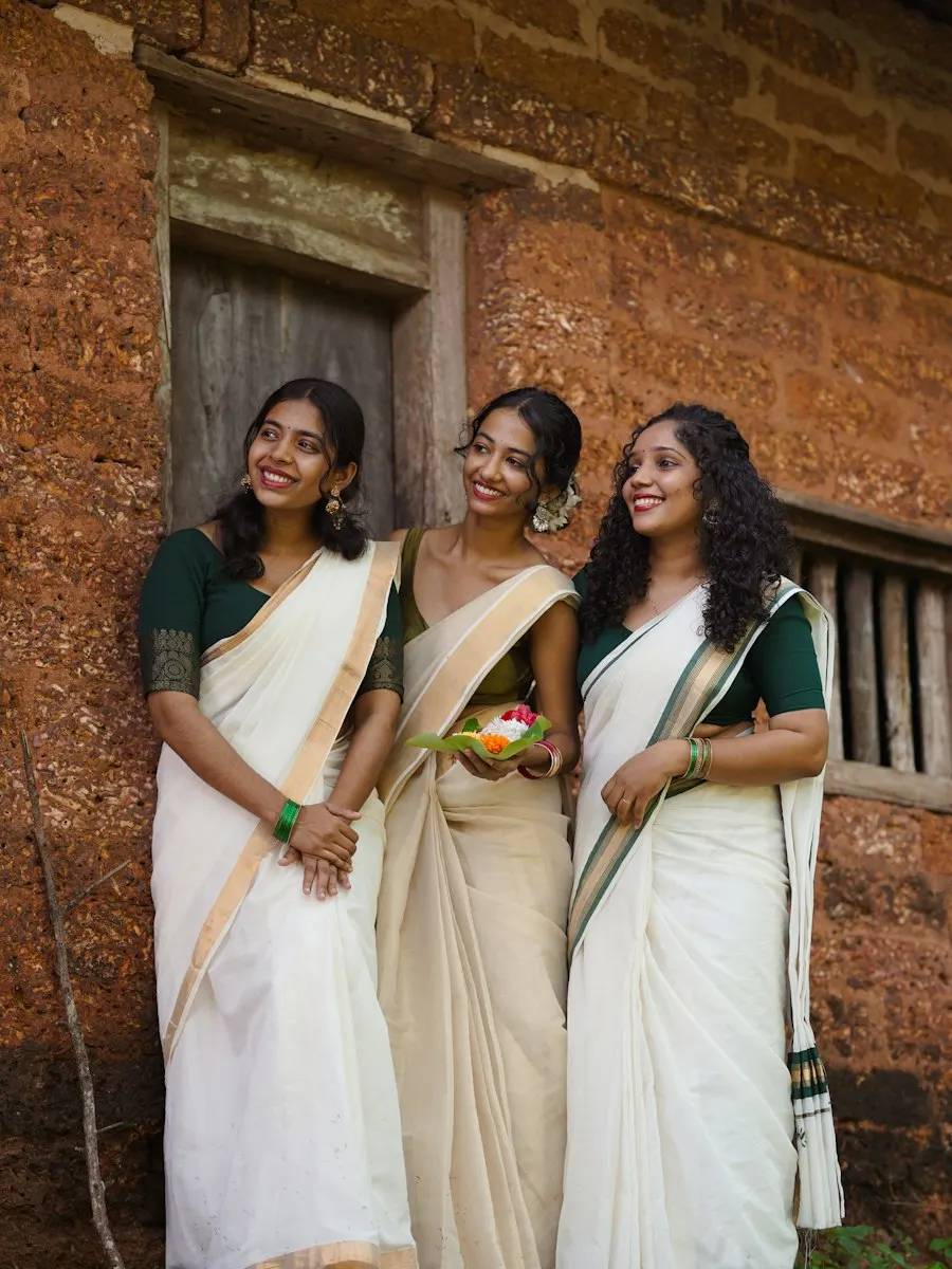 Graceful White Gold Saree - Your New Favourite