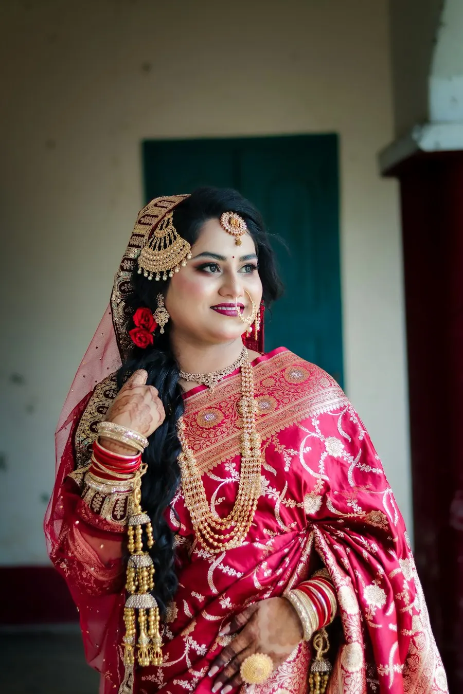 Elegant Gold Silk Saree - Made to Turn Heads