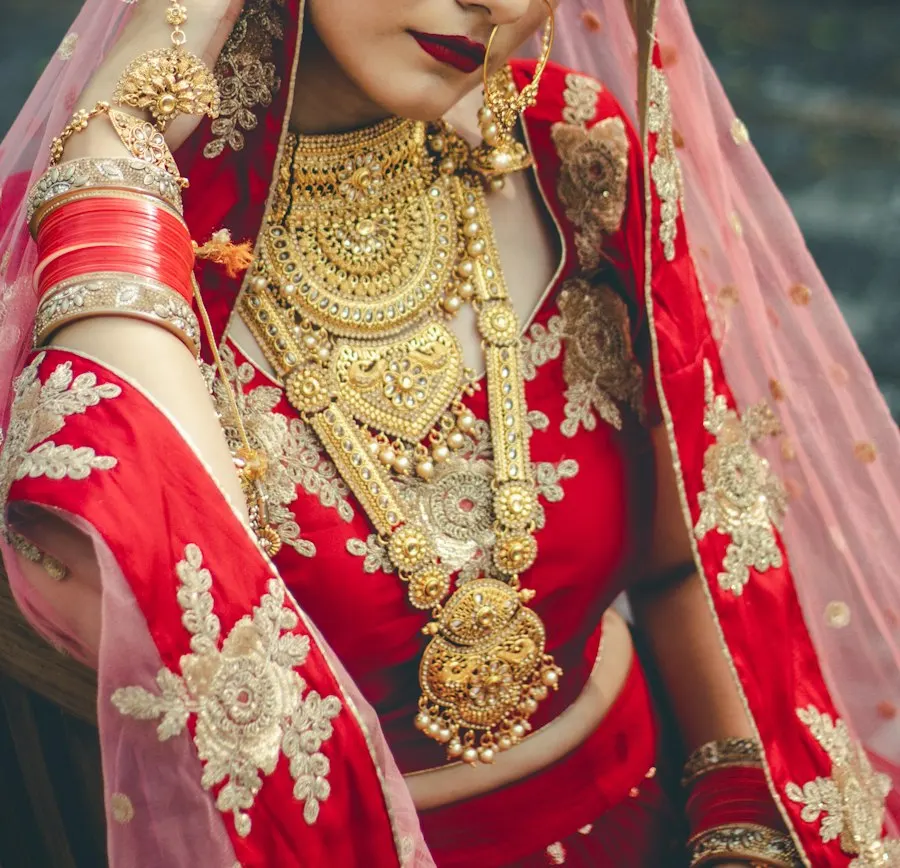 Trendy Tissue Saree - Soft, Flattering & Easy
