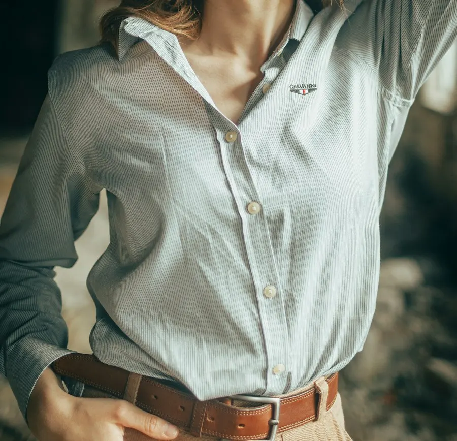 Elegant Linen Shirt - Festive to Brunch Ready