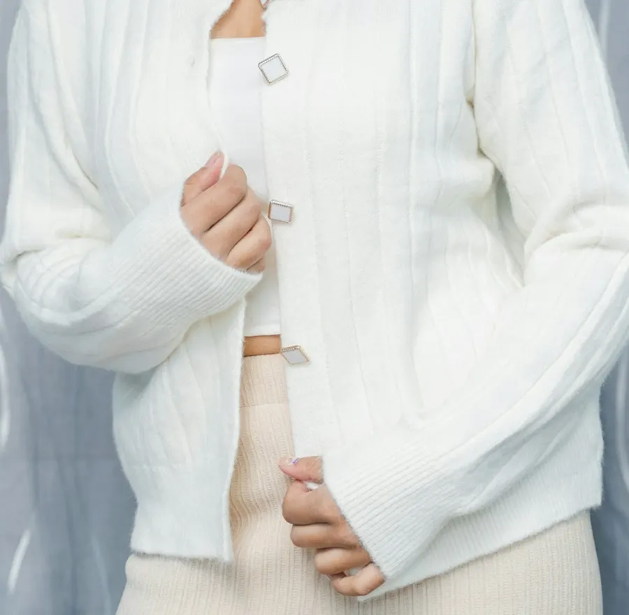 Graceful White Acrylic Knit Sweater - Insta-Ready Look