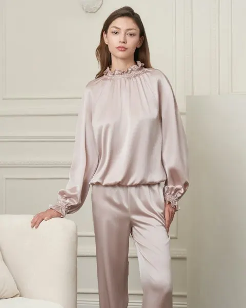 Chic Silk Pajama Set - Your New Favourite