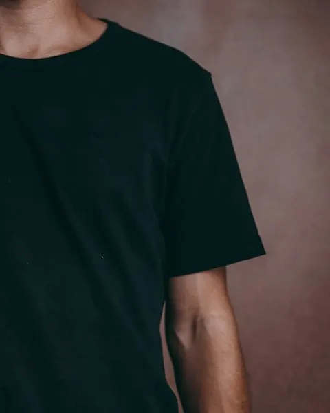 Premium Black Organic Cotton T-Shirt - Premium Feel, Easy Care