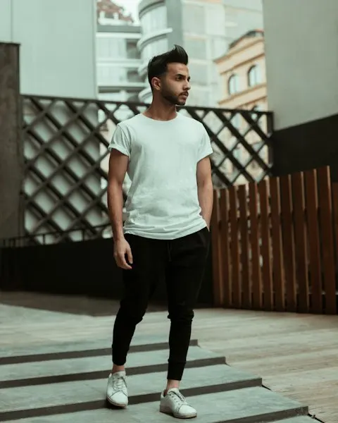 Signature White Street Outfit - Standout Everyday Essential