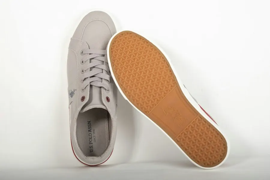 Premium White Canvas Sneakers - Travel-Ready Favourite