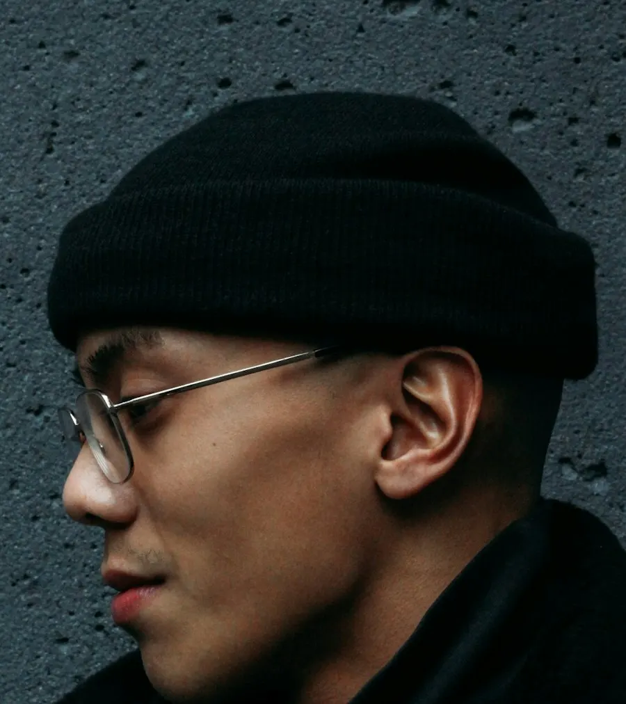 Modern Black Beanie - Grab-and-Go Essential