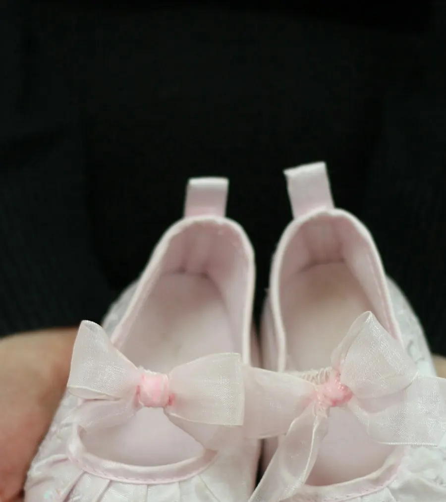 Comfy White Shoes - Play-All-Day Comfort