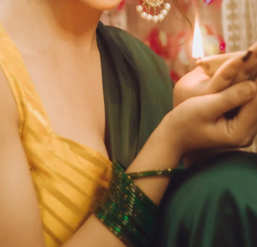 Heritage Yellow Silk Saree - Diwali Glow