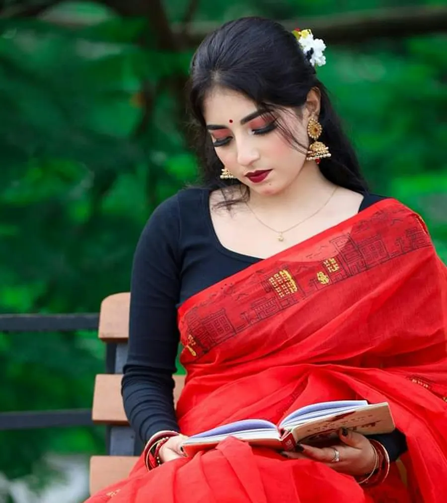 Festive Red Banarasi Silk Saree - Classic Indian Charm