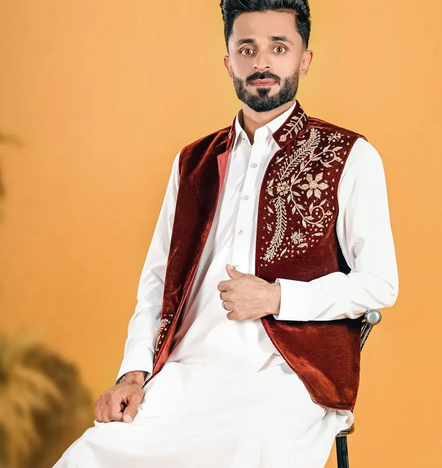 Regal Kurta Set - Shine This Diwali