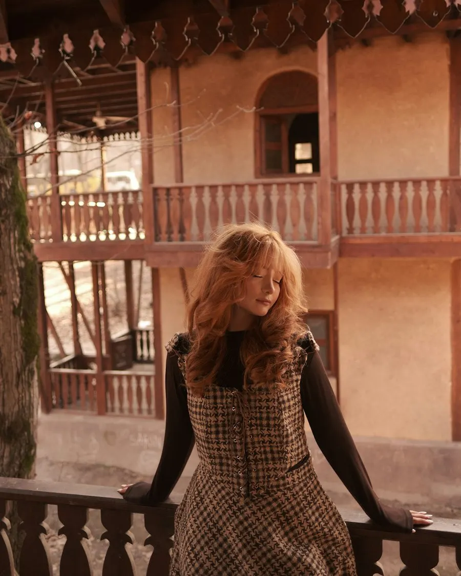 Chic Crepe Dress - Your New Favourite