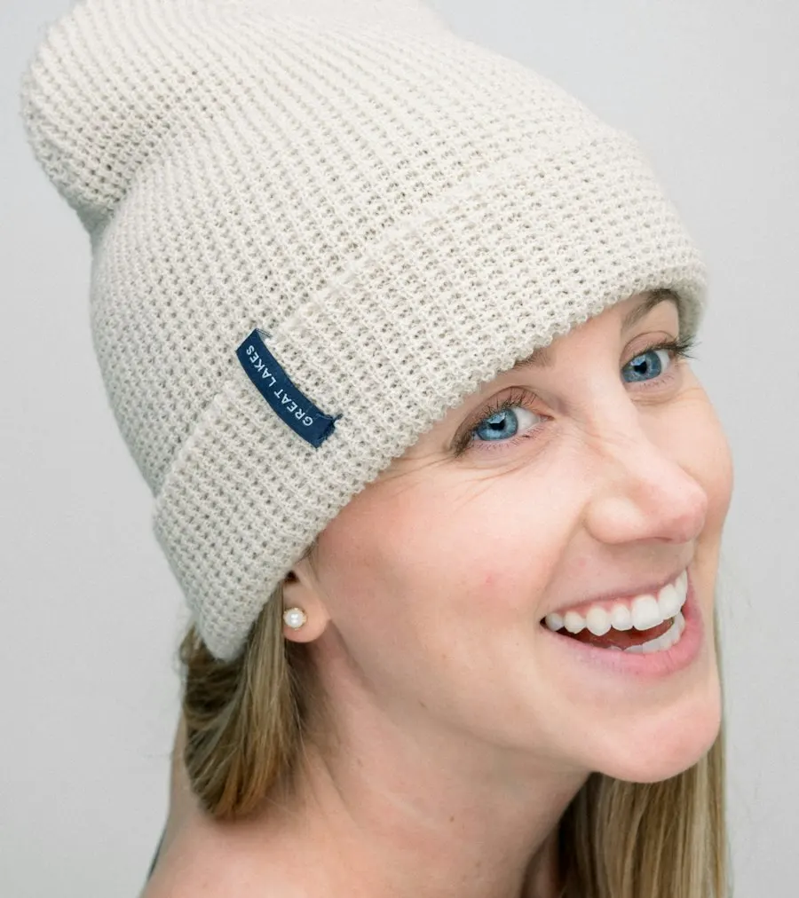Signature White Hat - Travel-Ready Favourite