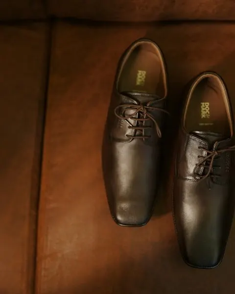 Smart Brown Shoes - Premium Feel, Easy Care