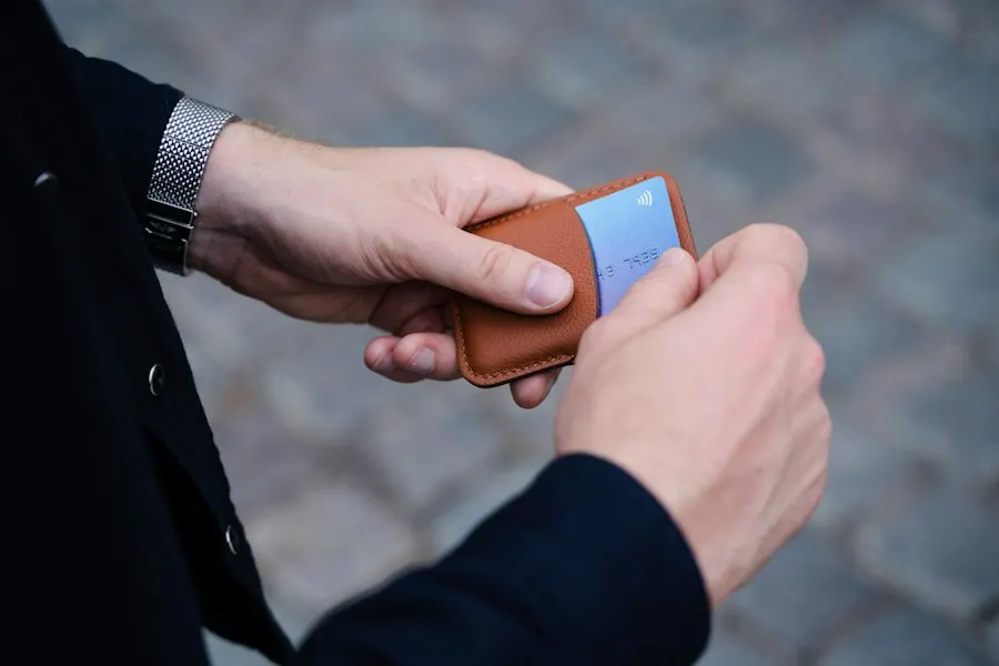 Smart Wallet - Clean Modern Fit